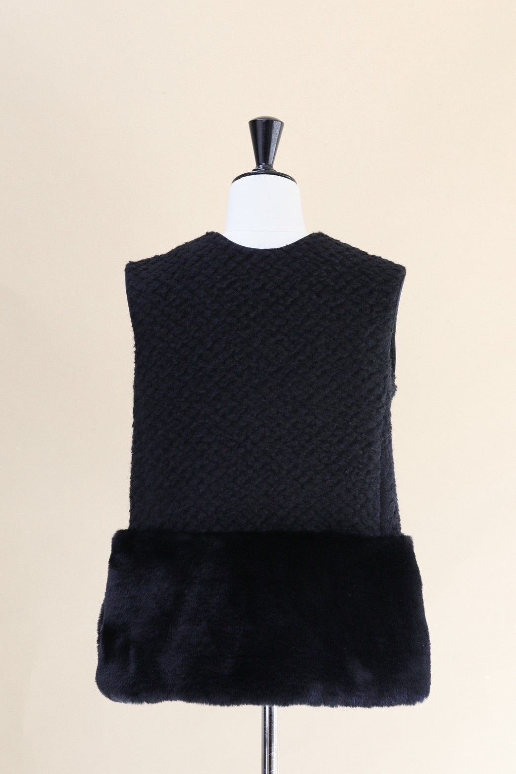 新品未使用・タグ付きエムドットem. 2way fur gilet ファーベスト エムドット 新品未使用品 em. 2way fur gilet ファーベスト - メルカリ