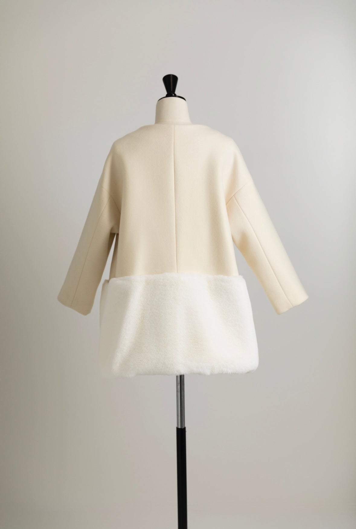 エムドット/em. 袖ファーコート　ホワイト EA53D7A0-DA70-4540-B17C-